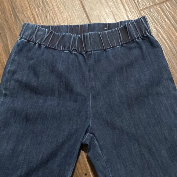 Soft surroundings stretchy pull on capris jeans - Picture 3 of 5